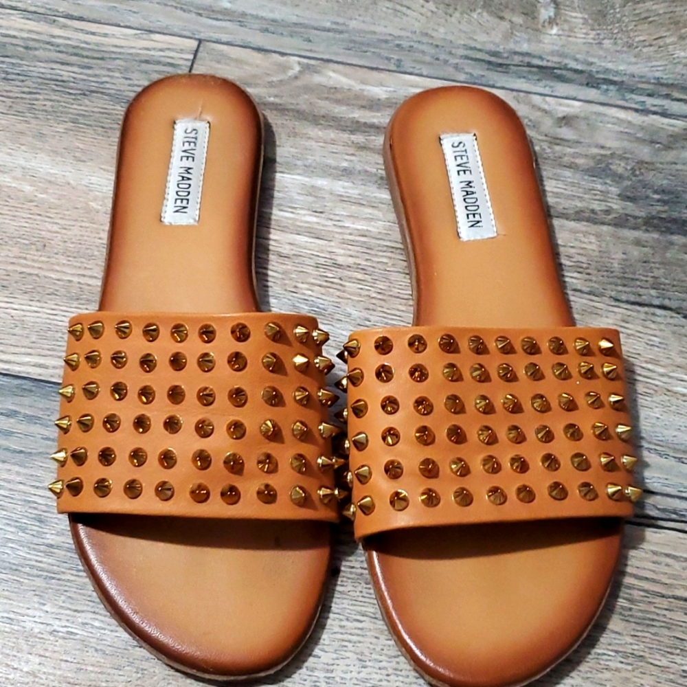 Steve Madden spiked leather slides